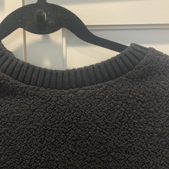 Black cozy crew neck - Picture 2 of 5